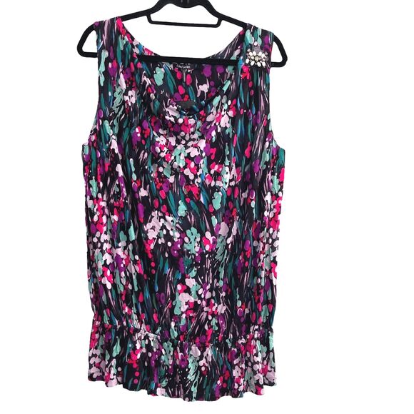 NEW Daisy Fuentes Top Large Floral Print Sleeveless Drop Waist Peplum Stretch - Picture 1 of 9